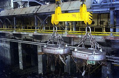 MW61系列吊運廢鋼用起重電磁鐵